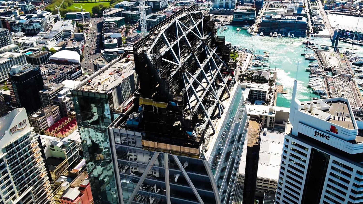 Commercial Residential Scaffolding Auckland. Summit Scaffolding Ltd