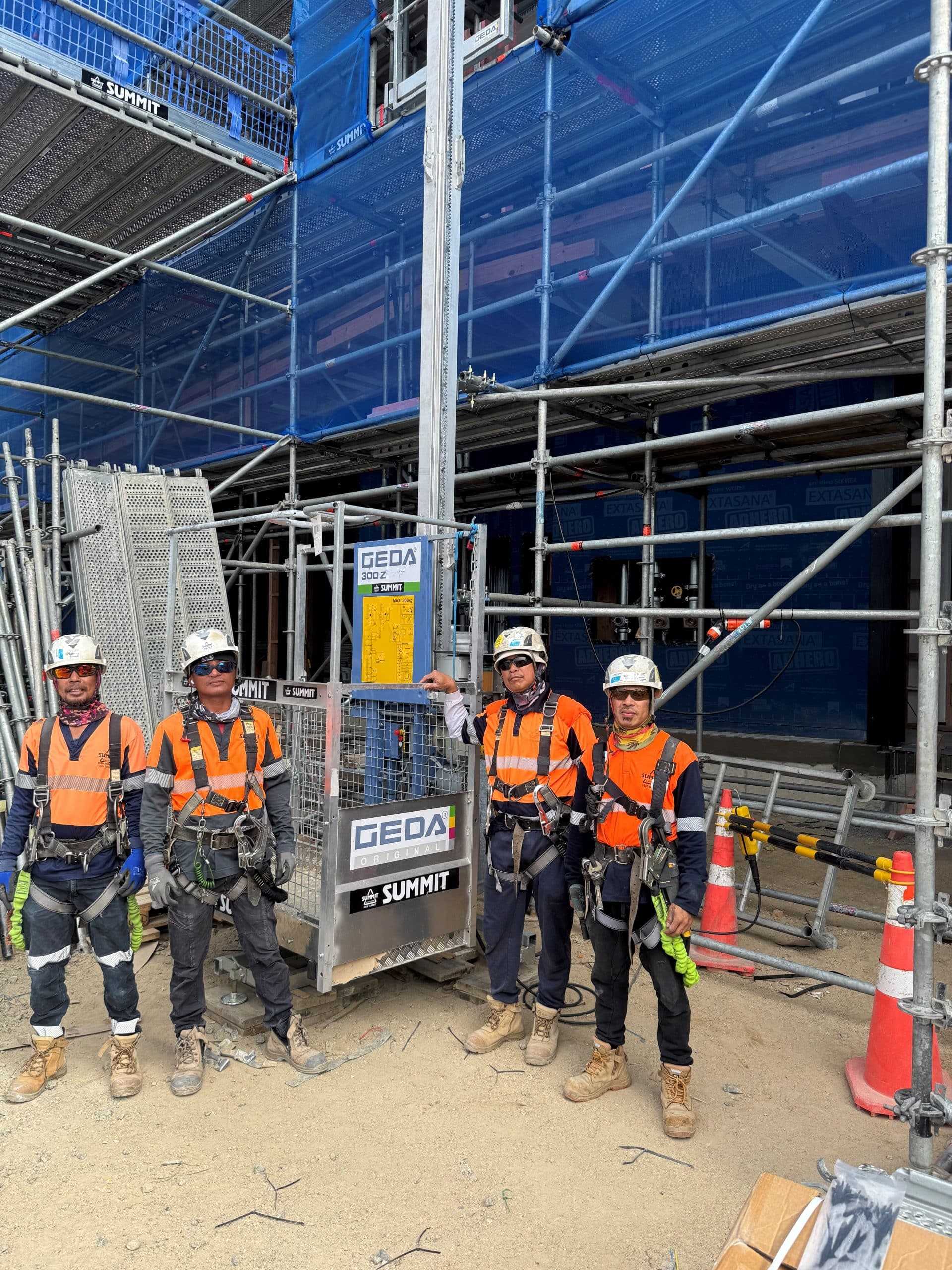 Summit Scaffolding certified supervisors and experienced foremen ensuring safe compliant scaffold operations
